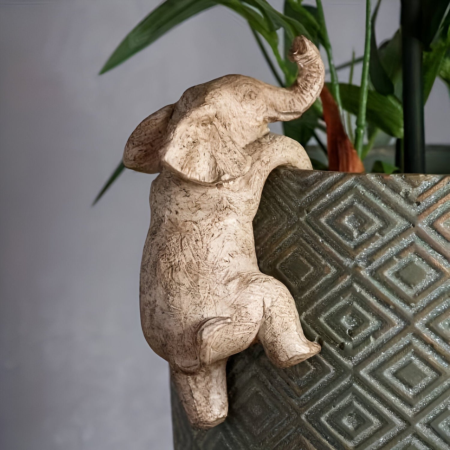 Hängender Elefant Blumentopf aus Kunstharz – Dekorative Pflanzenschale für Innen und Außen, Mehrfarbig-1