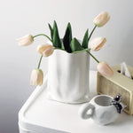 Plissierte Blumenvase aus Keramik – Elegantes Falten-Design in Chrom und Weiß Gelb, 23,5x16,5cm – Stilvolle Vasen für Ihr Zuhause-2